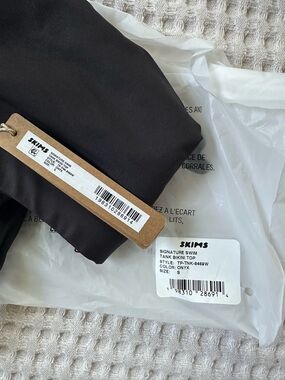 SKIMS Signature Swim Tank Bikini Top — Onyx Black